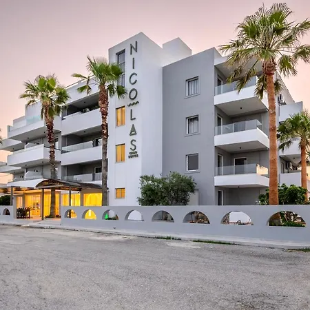 Nicolas Grand Suites, Adults Only-2